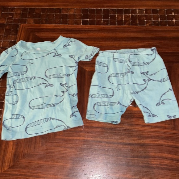 (5) pairs of carters pajamas - Picture 4 of 6